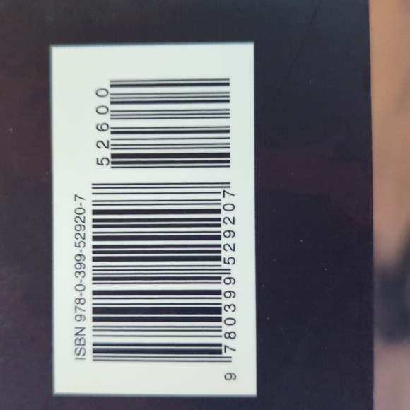 Like New "Lord of the Flies Hardback Book. - Picture 3 of 3